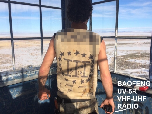 Oregon 2016 standoff militant sniper in tower with Baofeng UV-5R VHF-UHF radio